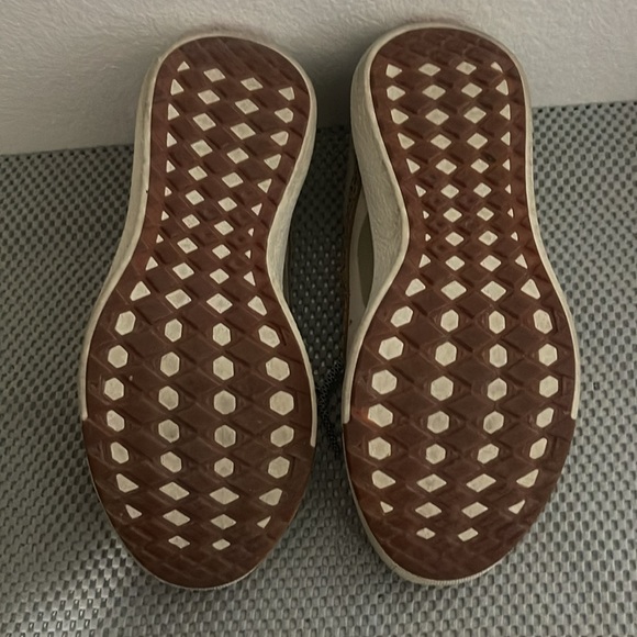 Vans shoes worn 1 time - Picture 2 of 3